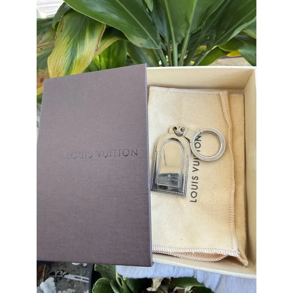 Louis Vuitton Porte-Clés Porte-Adresse Metal Luggage Tag Bag Charm Key Holder